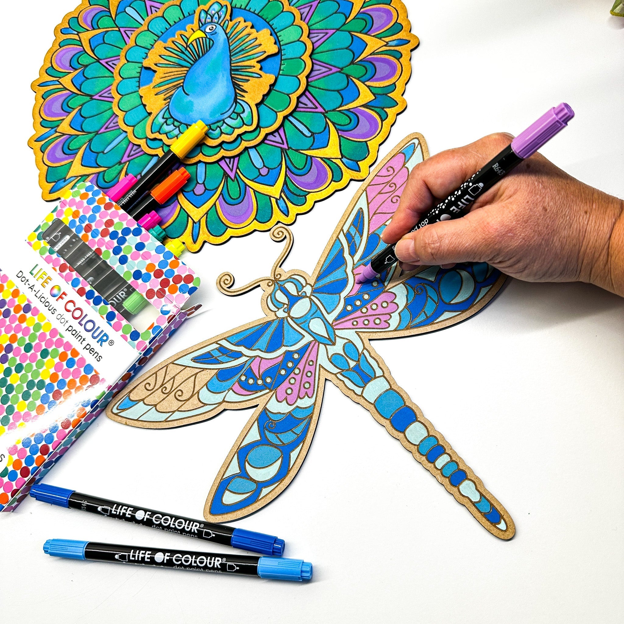 'The 25 Best Long-Distance Relationship Date Night Activities' article featured image.