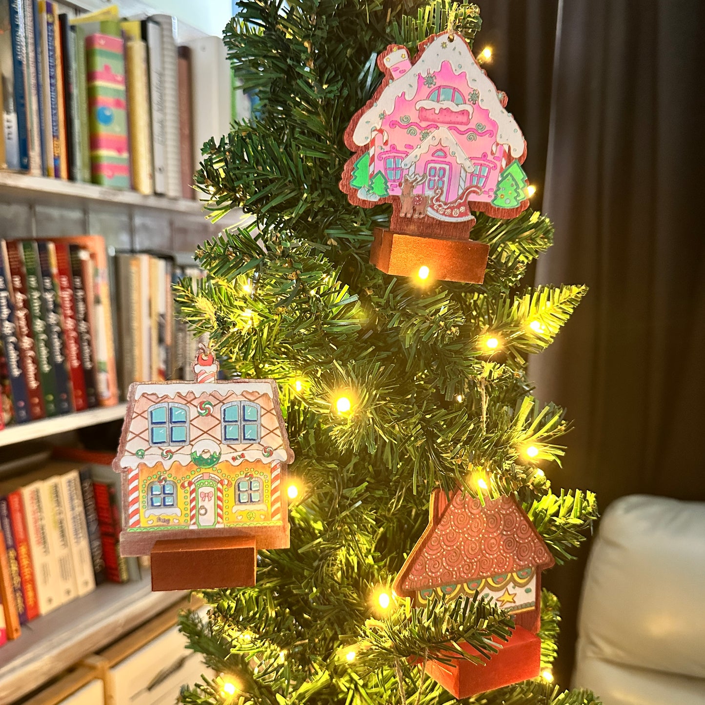 Gingerbread Houses – Christmas Colouring Kit