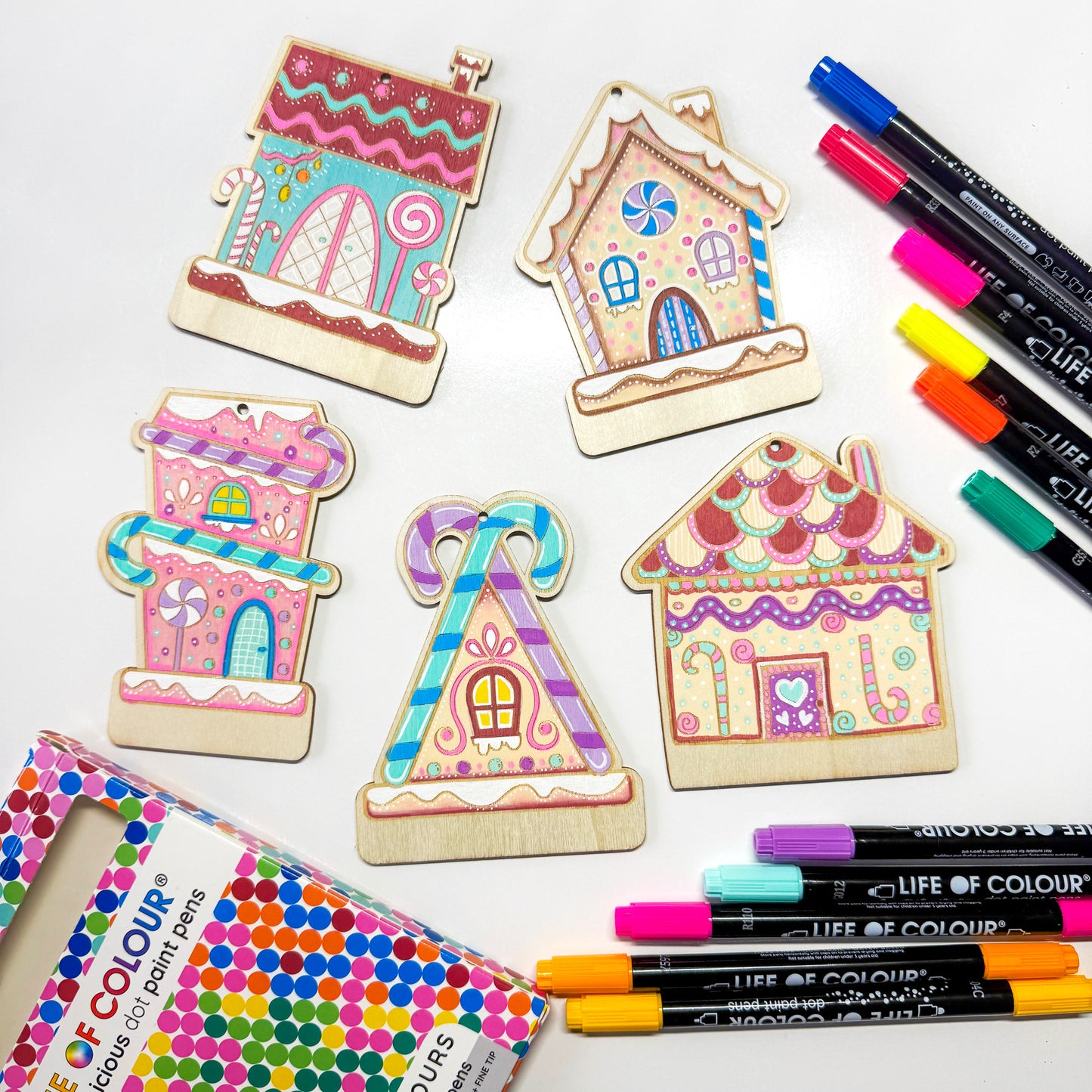 Gingerbread Houses – Christmas Colouring Kit