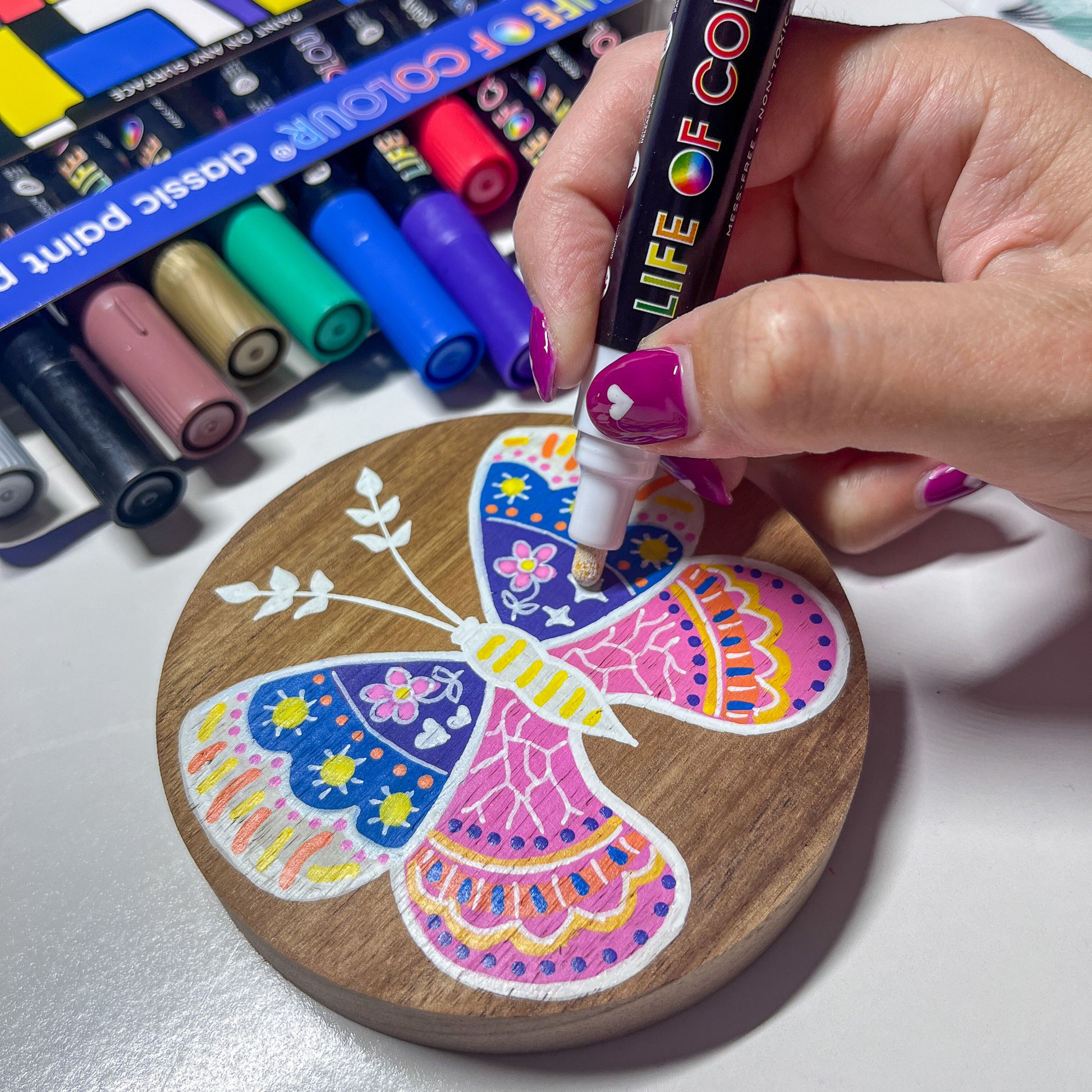 Classic Colours 3mm Medium Tip Acrylic Paint Pens Set of 12