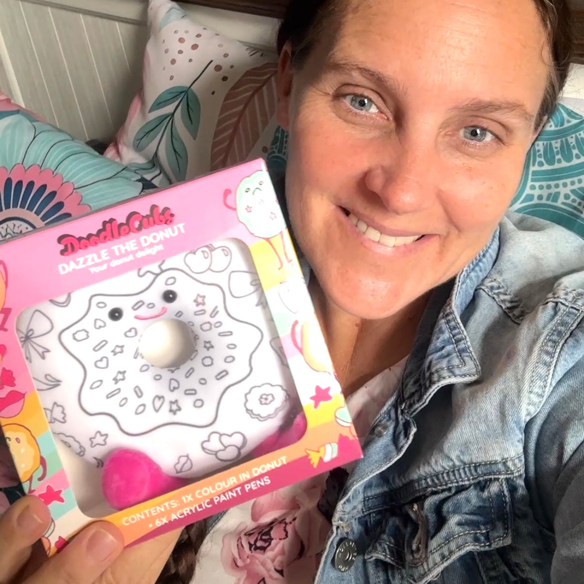 DIY Doodle Cubs - Dazzle the Donut
