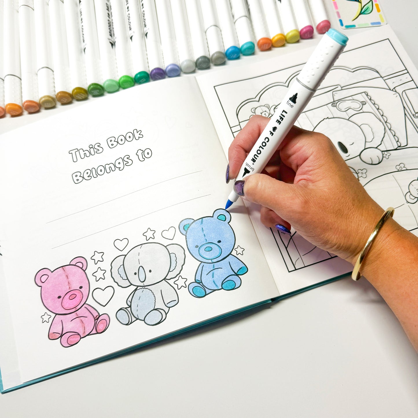 Art Markers - 24 Alcohol Based, Dual Tip Markers  - Pastel Colours