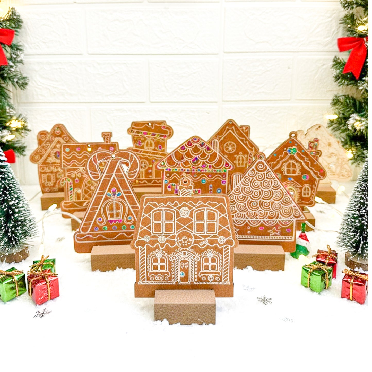 Gingerbread Houses – Christmas Colouring Kit